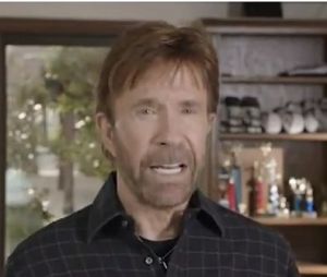 Chuck Norris fait campagne contre Obama