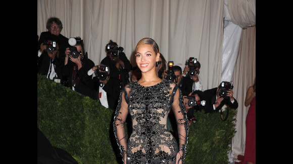 Beyoncé encore enceinte ? : Jay-Z ne chôme pas !