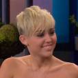 Miley est très sexy sur le plateau de Jay Leno