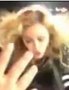 Madonna se vautre sur scène !