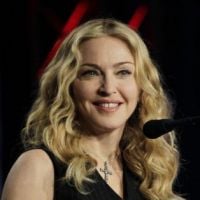 Madonna : Oups, elle chute sur scène ! Fail (VIDEO)