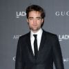 Robert Pattinson, glamour en costume