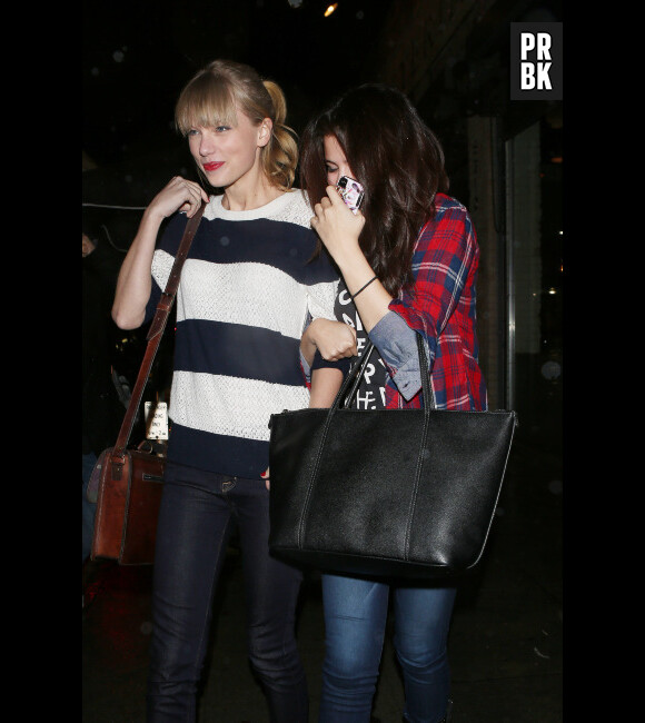 Selena Gomez et Taylor Swift rigolent à Los Angeles