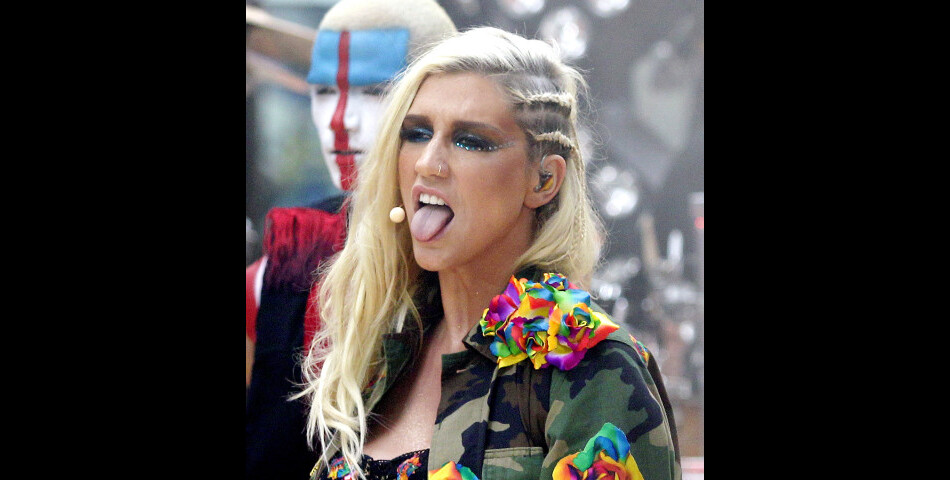 Kesha : Dégoûtée d&#039;avoir été obligée de chanter les paroles
