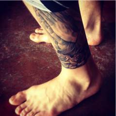 Justin Bieber a un nouveau tatouage : religieux jusqu'au bout des pieds !