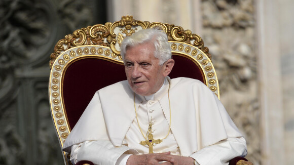Benoît XVI : démission, foudre et prophétie relancent la "fin du monde"