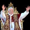 Benoît XVI quitte ses fonctions et affole la toile