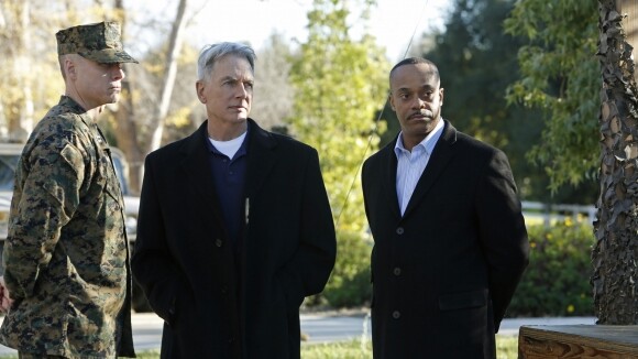 NCIS saison 10 : Vance en quête de vengeance et plus proche de Gibbs (SPOILER)