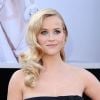 Reese Witherspoon a tenté le bleu pour les Oscars 2013... Hit or miss ? On hésite encore !