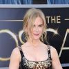 Nicole Kidman a voulu jouer les sirènes et s'est échouée sur le tapis rouge des Oscars 2013 !
