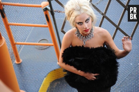 Lady Gaga devrait garder le sourire avec son petit accessoire