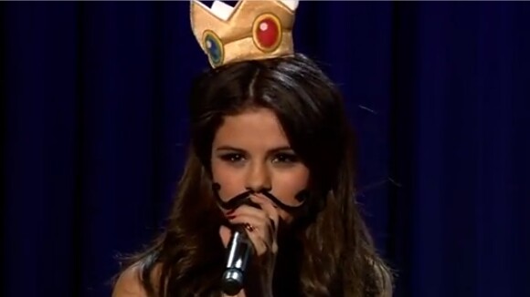 Selena Gomez moustachue pour la Mario Kart Love Song