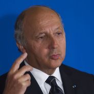 Affaire Cahuzac : Laurent Fabius dément une rumeur de compte en Suisse