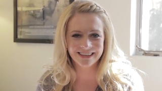 Melissa Joan Hart : l'ex sorcière de la série Sabrina fait la manche sur Twitter