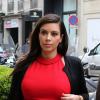 Kim Kardashian avait (encore) opté pour une tenue moulante à Paris le 30 avril 2013