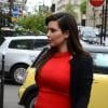Kim Kardashian opte pour le rouge pour visiter Paris le 30 avril 2013