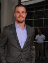 Stephen Amell pas dans Fifty Shades Of Grey