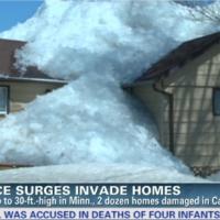 Un tsunami de glace détruit une douzaine de maisons
