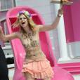 Les Femen dénoncent le cliché sexiste de Barbie