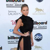 Kesha sans culotte aux Billboard Music Awards 2013