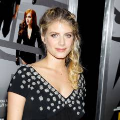 Mélanie Laurent enceinte et souriante pour la sortie d'Insaisissable