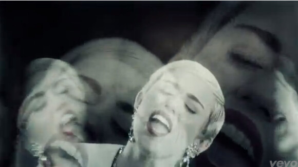 Miley Cyrus et Snoop Lion : Ashtrays and Heartbreaks, le clip planant