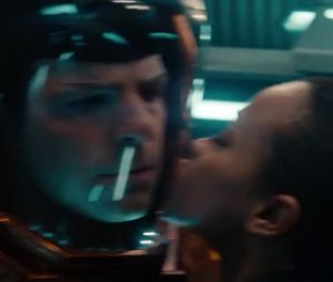 Petit flirt entre amis dans Star Trek Into Darkness