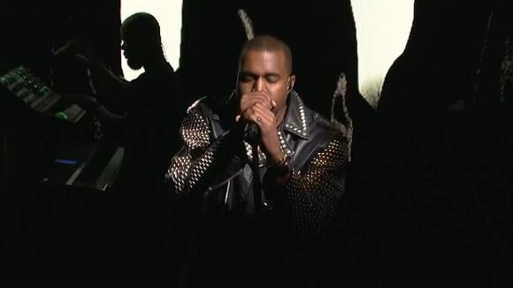 Kanye West : Black Skinhead, le clip live du titre co-écrit avec Daft Punk
