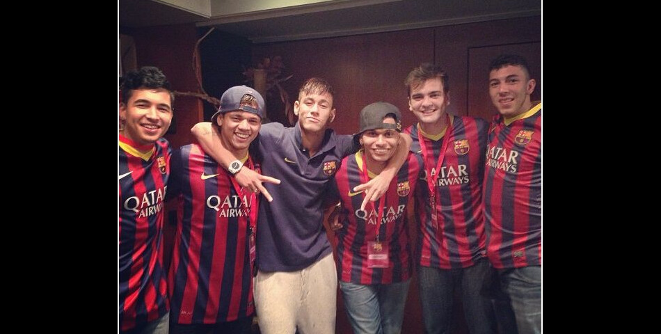 Neymar ne quitte jamais sa bande de potes