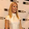 Gwyneth Paltrow oublie son soutif lors du Gene Siskel Film Center Gala