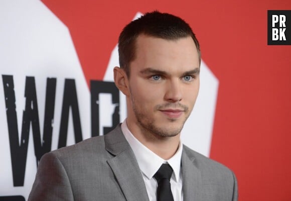 Nicholas Hoult et Jennifer Lawrence se rapprochent sur le tournage de X-Men Days of Future Past