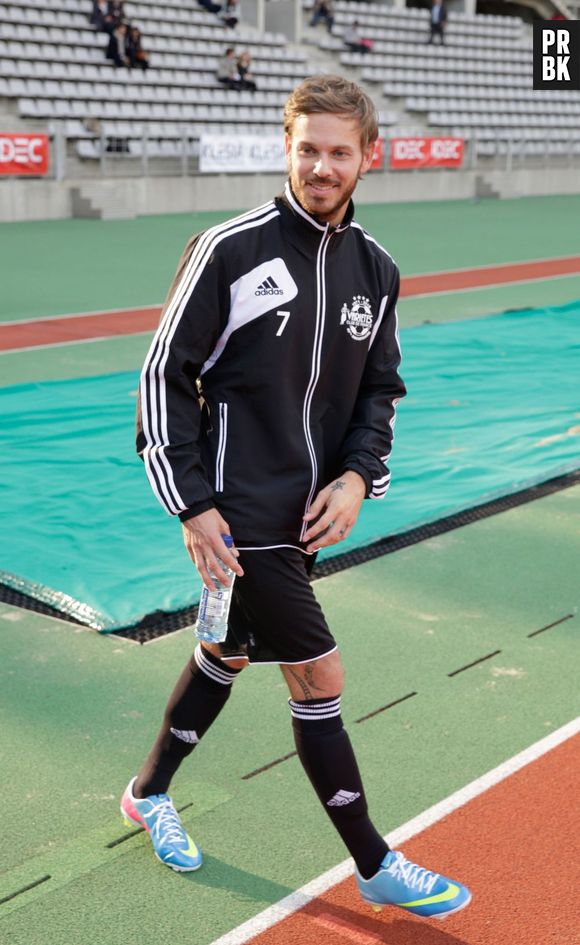 M. Pokora et le Variétés Club De France de football contre la sélection républicaine composée de ministres, anciens ministres et députés au Stade Charlety, Paris, France le 25 juin 2013.