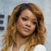 Rihanna fait de nouveau fantasmer son public à la Fashion Week de Paris