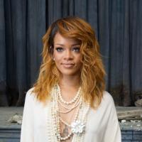 Rihanna nue sous sa &quot;robe&quot; à la Fashion Week de Paris ?