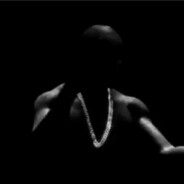 Kanye West : Black Skinhead, le clip en noir et blanc qui donne mal au crâne