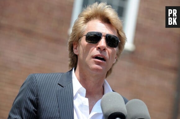 Jon Bon Jovi a prononcé un discours sur l'ouragan Sandy dans le New Jersey, lundi 8 juillet 2013