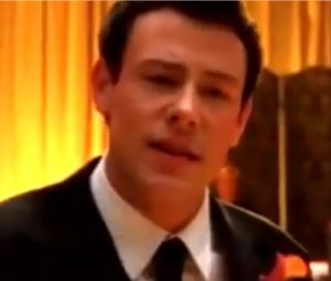 Cory Monteith chante Just the Way You Are dans Glee