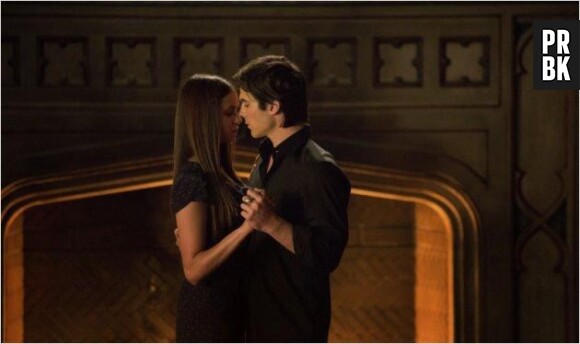 Elena et Damon en couple dans la saison 5 de Vampire Diaries
