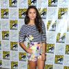 Vampire Diaries : Nina Dobrev en ensemble fleuri et rayé au Comic Con 2013
