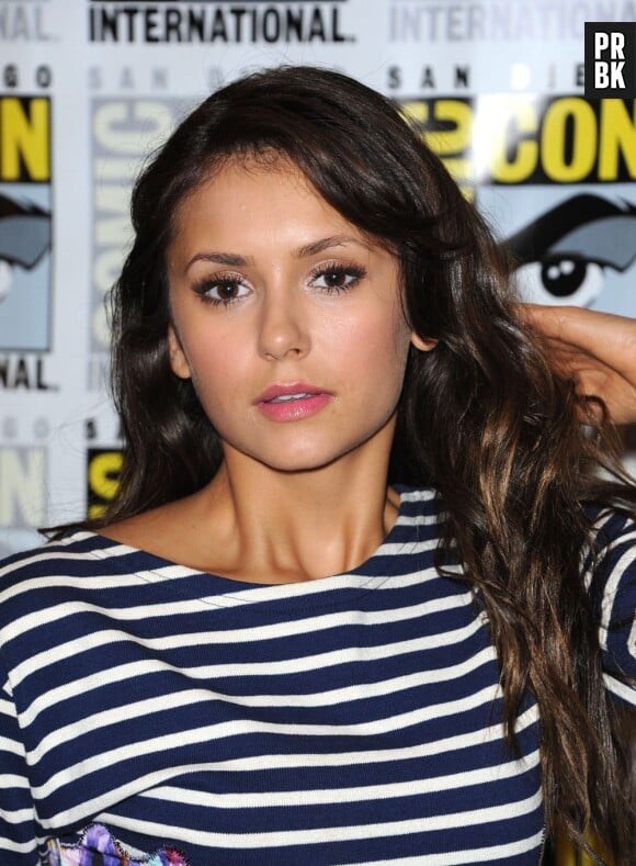 Vampire Diaries : Nina Dobrev reste simple niveau maquillage au Comic Con 2013