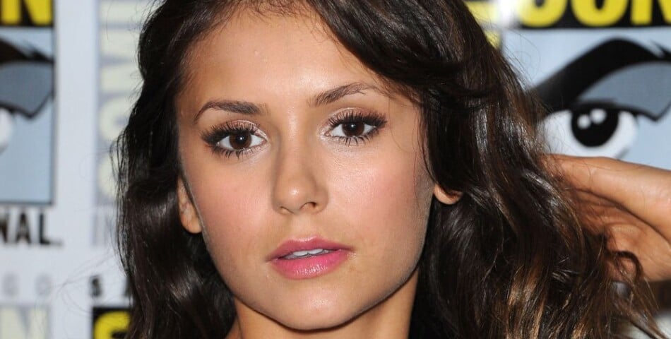 Vampire Diaries : Nina Dobrev reste simple niveau maquillage au Comic Con 2013