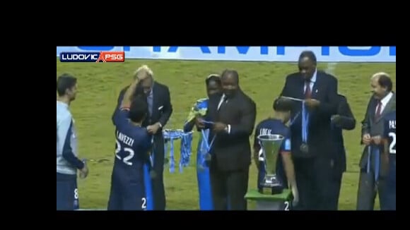 PSG : Ezequiel Lavezzi VS Frédéric Thiriez, battle de décoiffage pendant le Trophée des Champions 2013