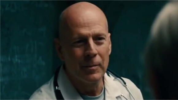 Red 2 : bande-annonce délirante et explosive pour Bruce Willis