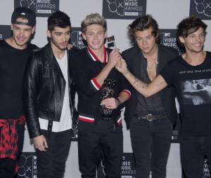 Les One Direction remportent le prix de chanson de l'été aux MTV VMA 2013 le 25 août 2013
