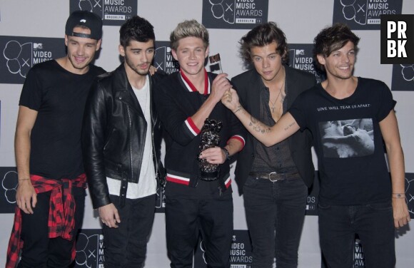 Les One Direction remportent le prix de chanson de l'été aux MTV VMA 2013 le 25 août 2013