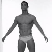 Cristiano Ronaldo en slip : Joue-la comme Beckham, en moins bien