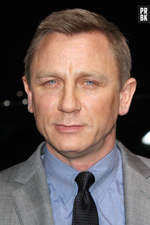 James Bond : Daniel Craig va encore voyager