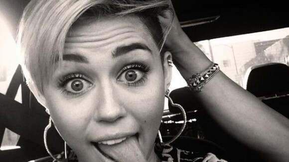 Miley Cyrus ose juger Justin Bieber : "Il a 12 ans dans sa tête"