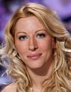 Loana donne signe de vie.