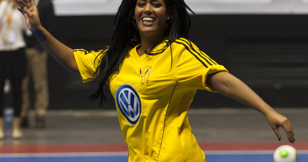 Amel Bent, Joyce Jonathan, Leslie... toutes en short contre la